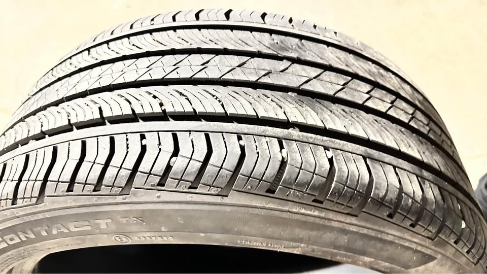 245 40R 19 Tire - photo 4
