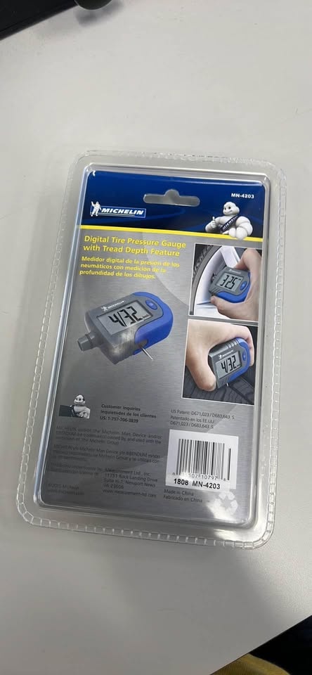 Michelin Digital Tire Pressure Gauge - photo 2