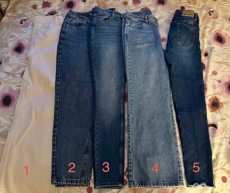 Women's Jeans - Various Sizes (US 4-6)
