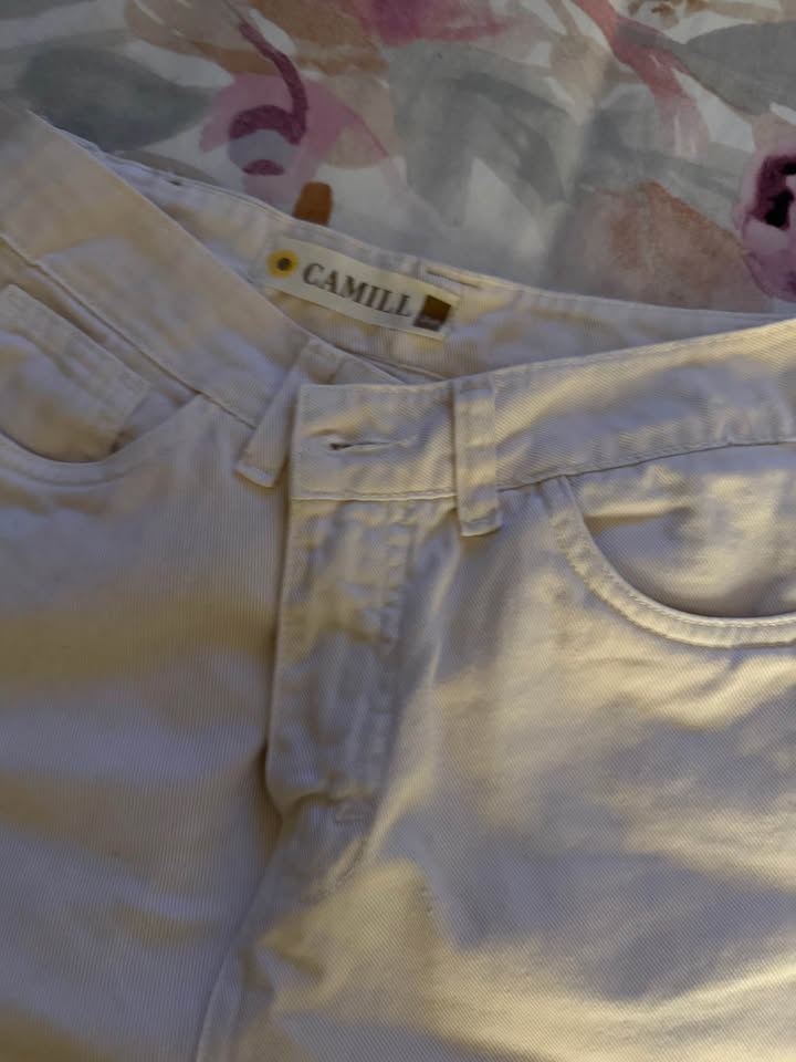 Women's Jeans - Various Sizes (US 4-6) - photo 3