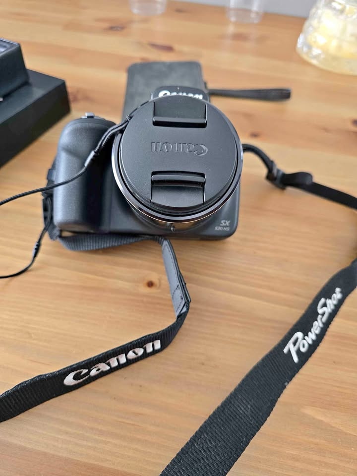 Canon SX530HS Camera