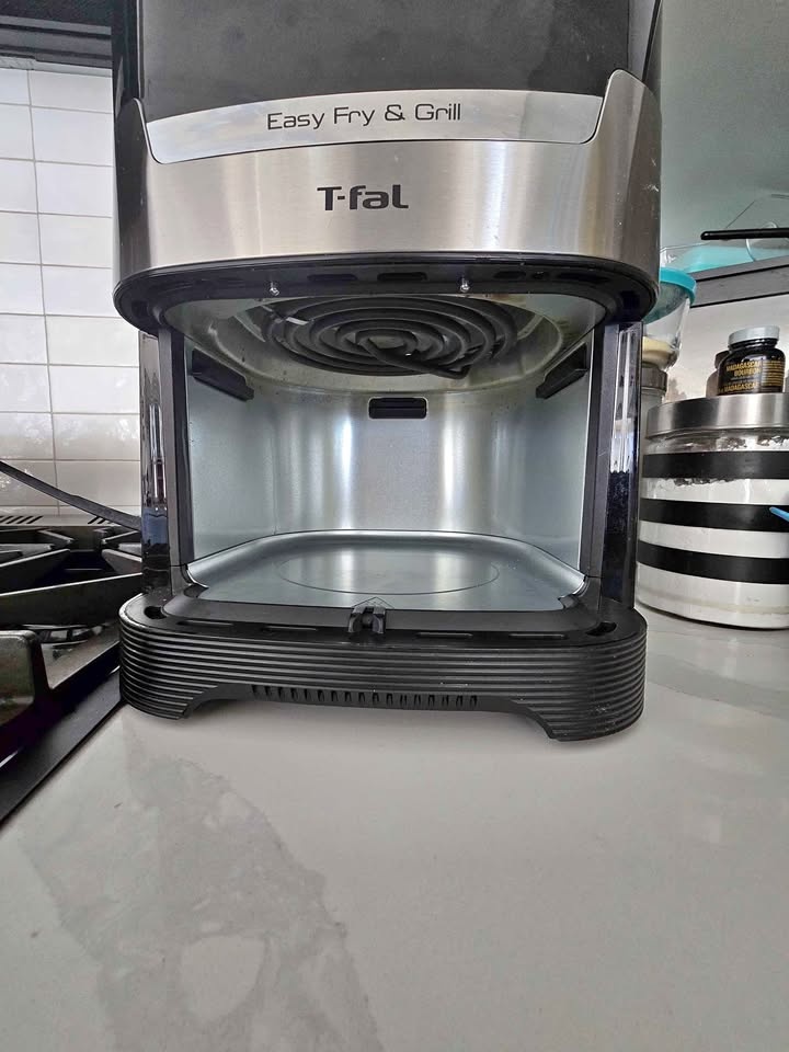 T-FAL Easy Fry and Grill