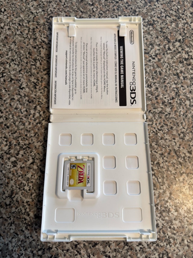 Zelda Ocarina of Time (2 copies) - photo 4