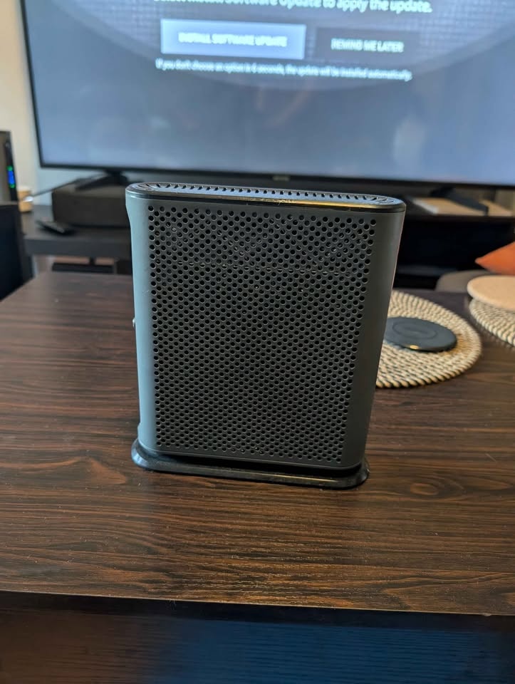 Motorola MB7621 Cable Modem – $35 – Lincoln Park Pickup - photo 3