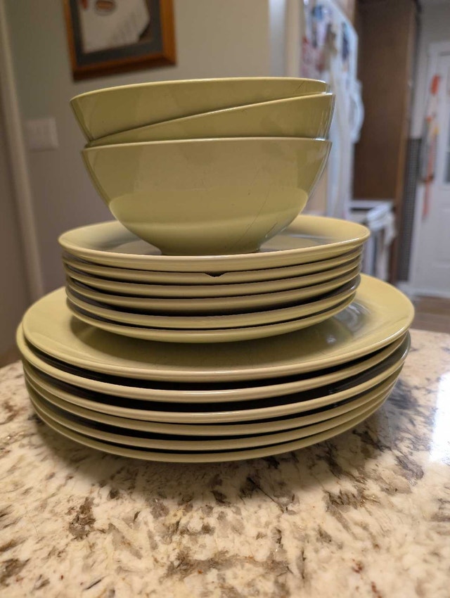 Ikea Dish Set - photo 2