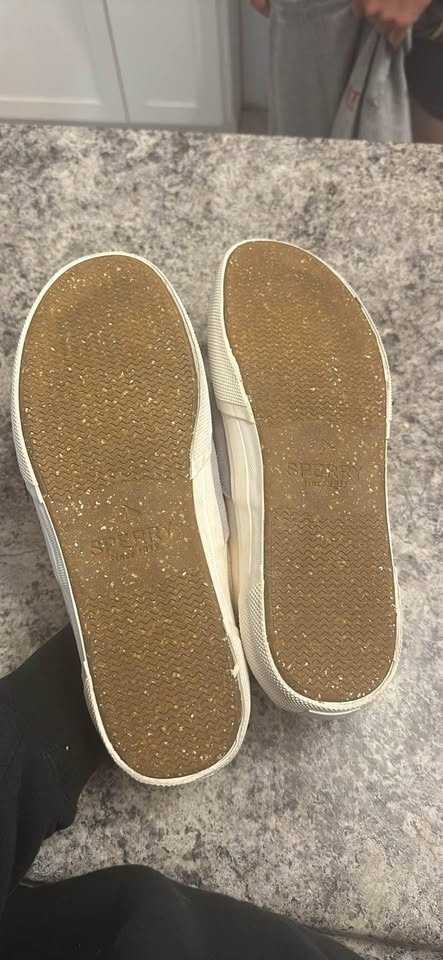 Sperry Sneakers - Men's Size 9 - photo 3
