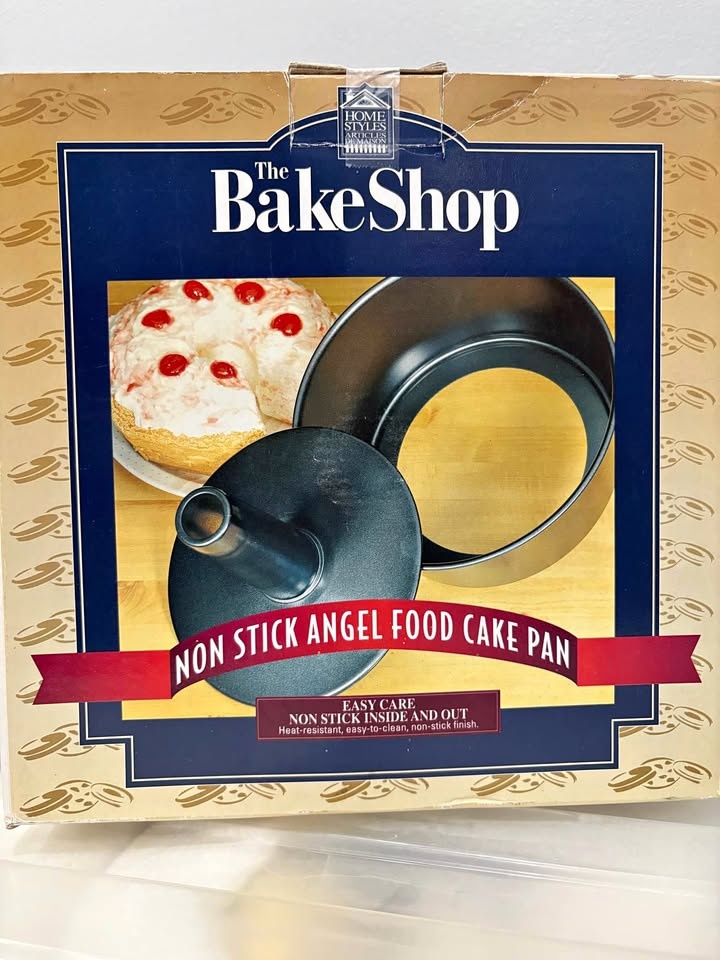 Bakeshop Non-Stick Angel Food Cake Pan
