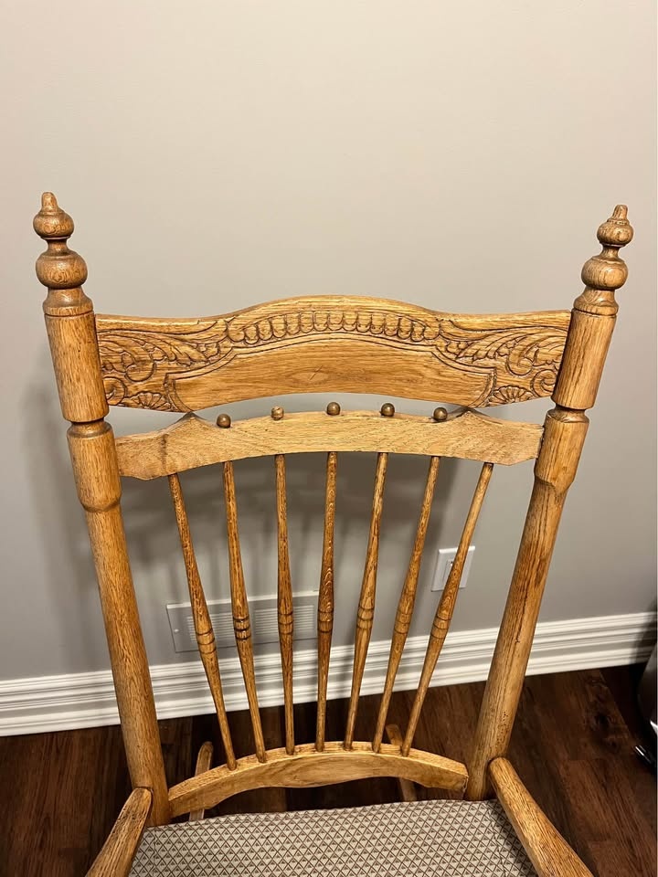 Vintage Rocking Chair - Over 100 Years Old - photo 5