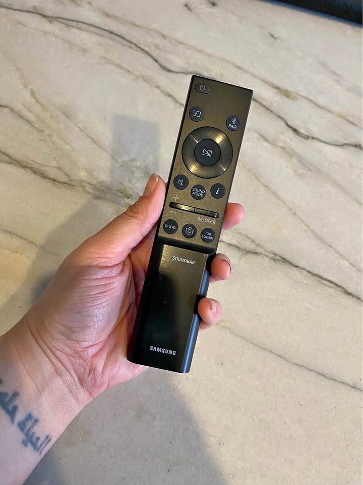 Samsung B-Series Soundbar + Subwoofer — Great Condition (Used)
