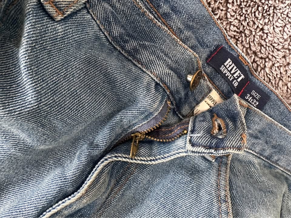 Rivet Supply Co. Vintage Straight Cut Jeans - Baggy Fit - Size 3 - photo 3