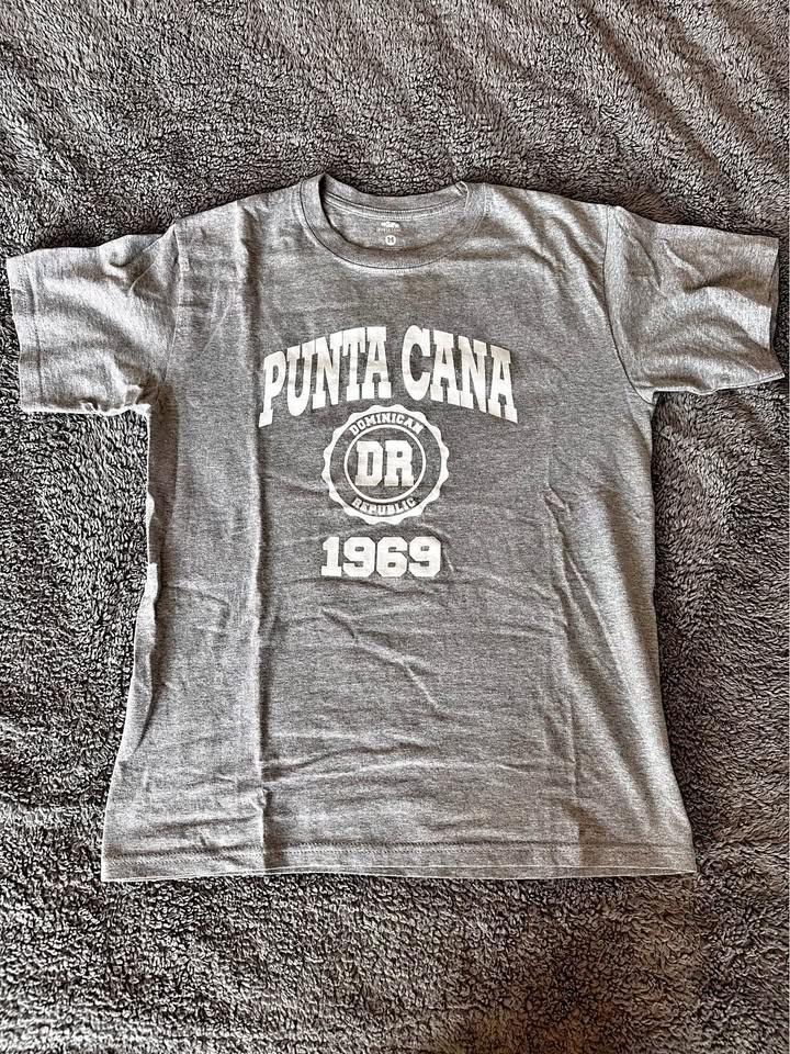 Punta Cana DR Souvenir T-Shirt - Grey Graphic Tee - Never Worn