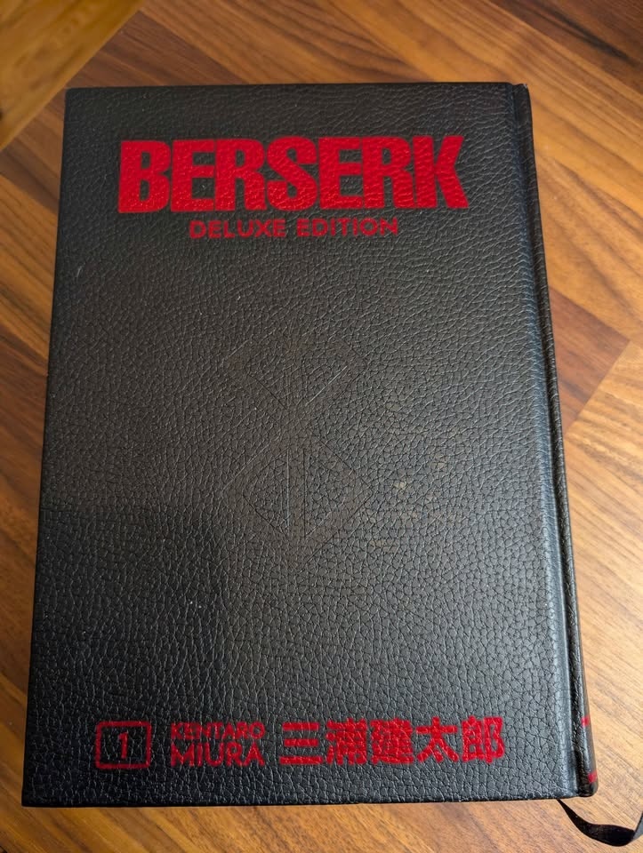 BERSERK Deluxe Edition Vol. 1 - photo 2