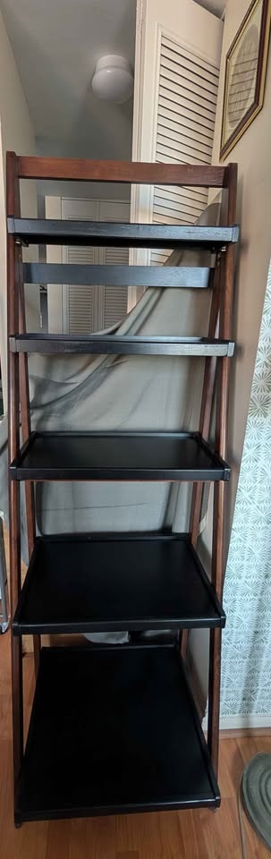 Beautiful Black and Brown Tiered Bookshelf - photo 2