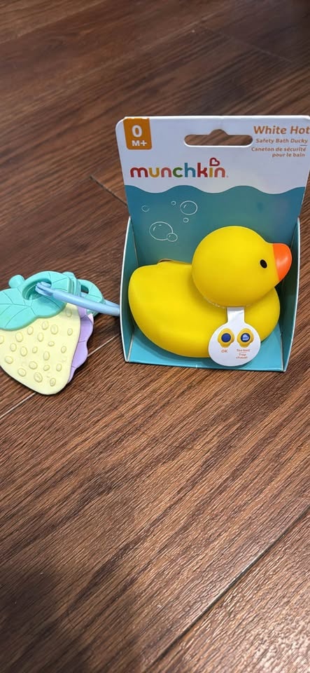 Newborn Essentials: Baby Blanket Set, Toy, Milestone Blanket & M - photo 2