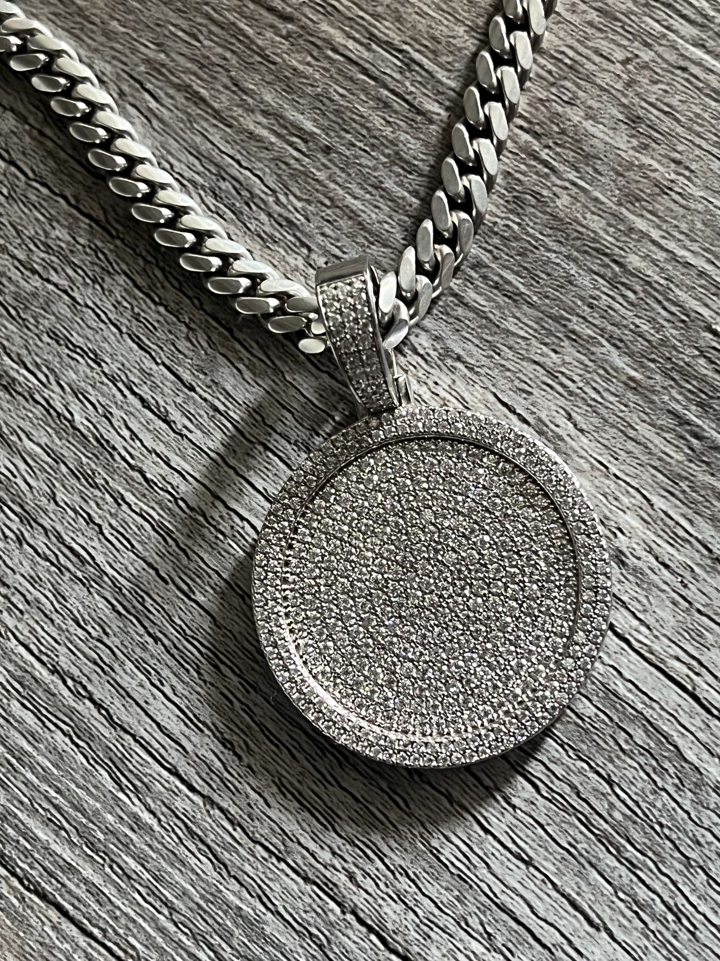 Silver chain with medallion 925 Italy with moissanite diamonds