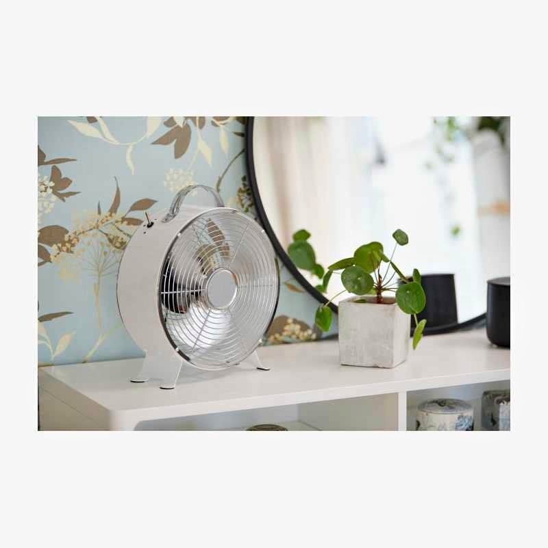 Brand new aesthetic Retro style fan