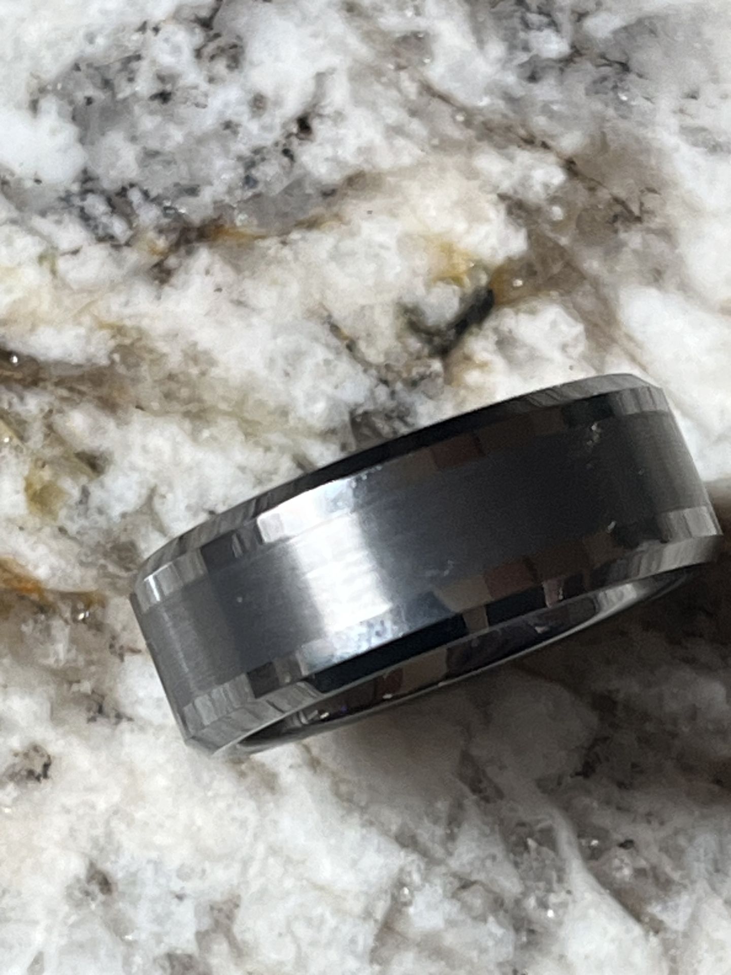 Tungsten Ring Size 8 - photo 3