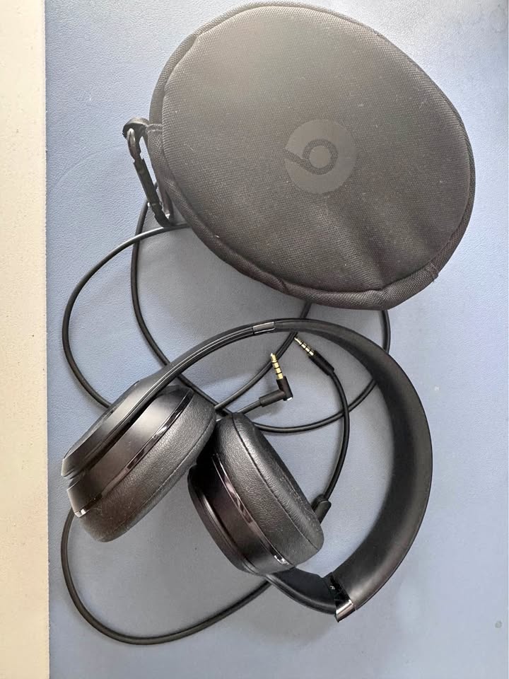 Beats Solo wireless headphones