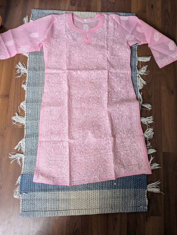 Brand new Pure 100% cotton Lucknowi chikankari kurta for women - photo 2
