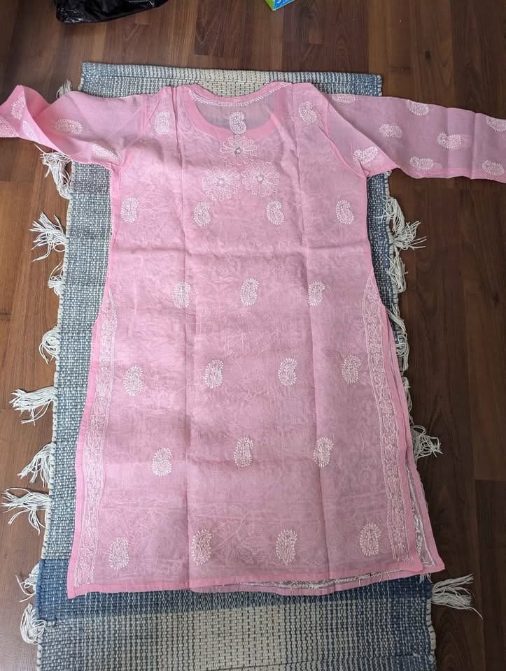 Brand new Pure 100% cotton Lucknowi chikankari kurta for women - photo 3
