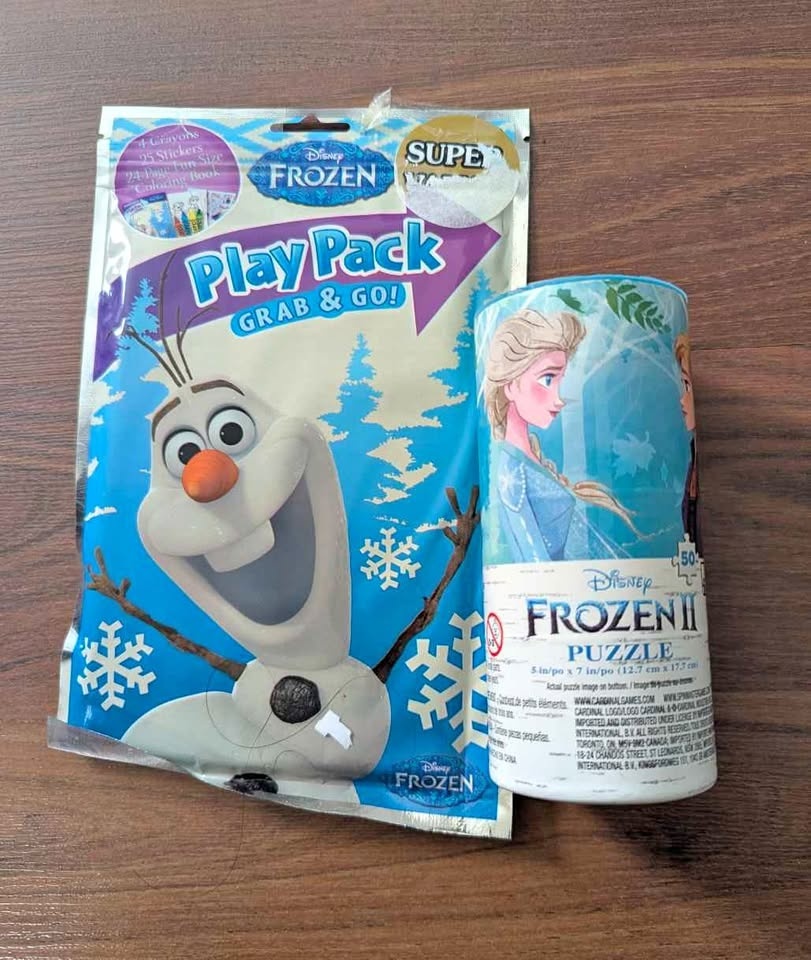 Frozen 50 pcs Puzzle and New Play Pack