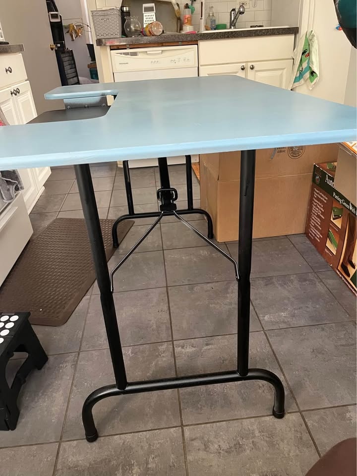 Foldable Desk with Keyboard Drop - photo 2