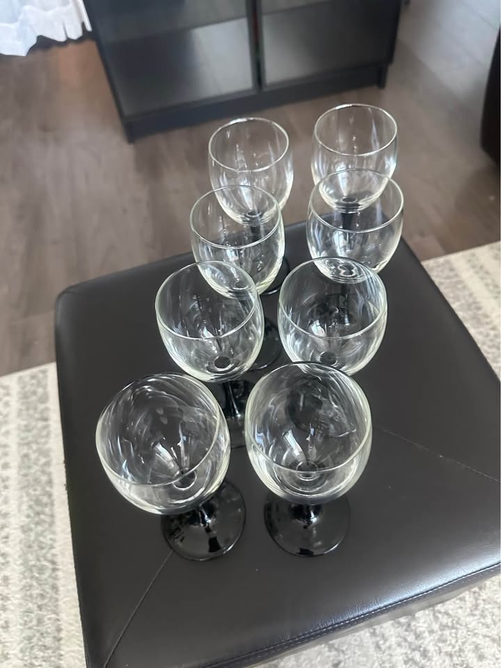Vintage Luminarc Black Stem Wine Glasses - Set of 8 - photo 2