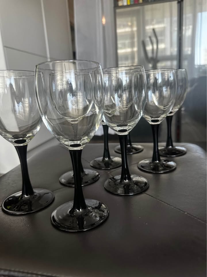 Vintage Luminarc Black Stem Wine Glasses - Set of 8 - photo 3