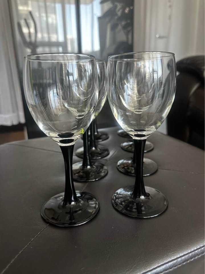 Vintage Luminarc Black Stem Wine Glasses - Set of 8 - photo 4