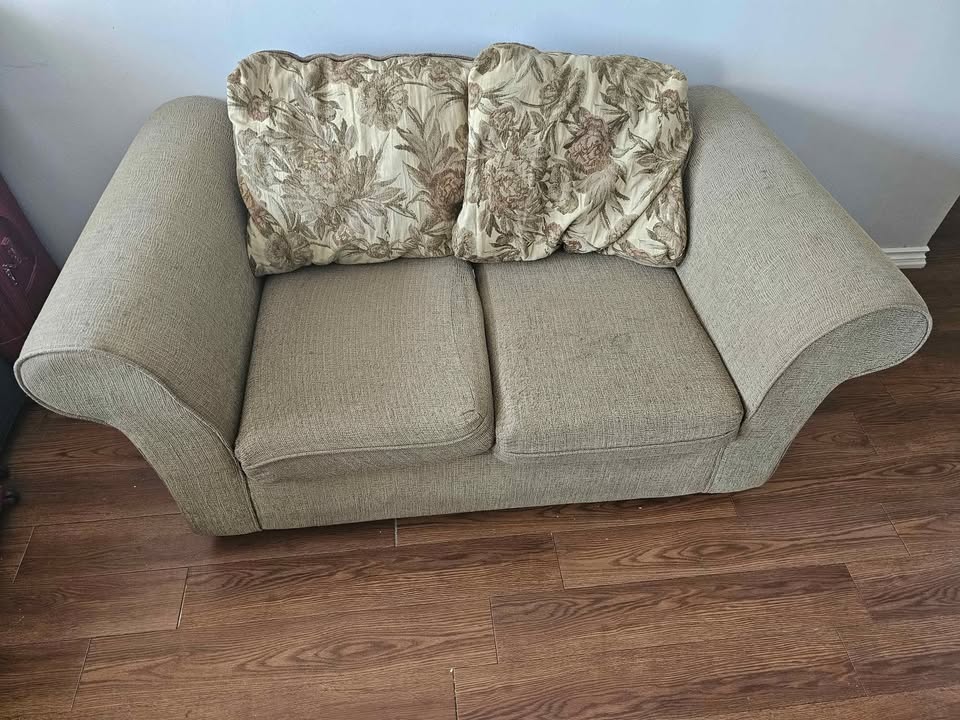 Sofa / Love Seat - photo 2