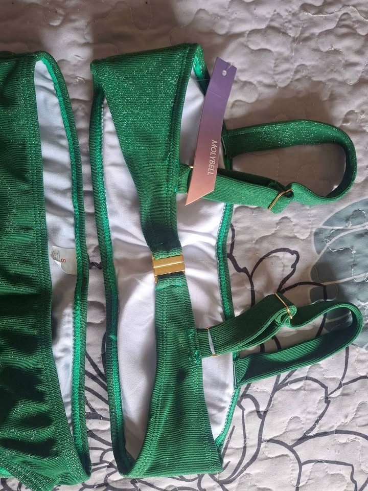 Molybell Two-Piece Swimwear - photo 2
