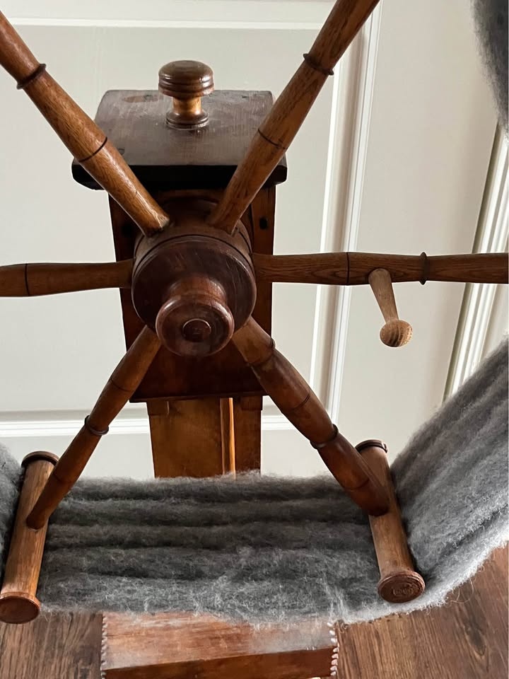 Antique Wool Winder - photo 2