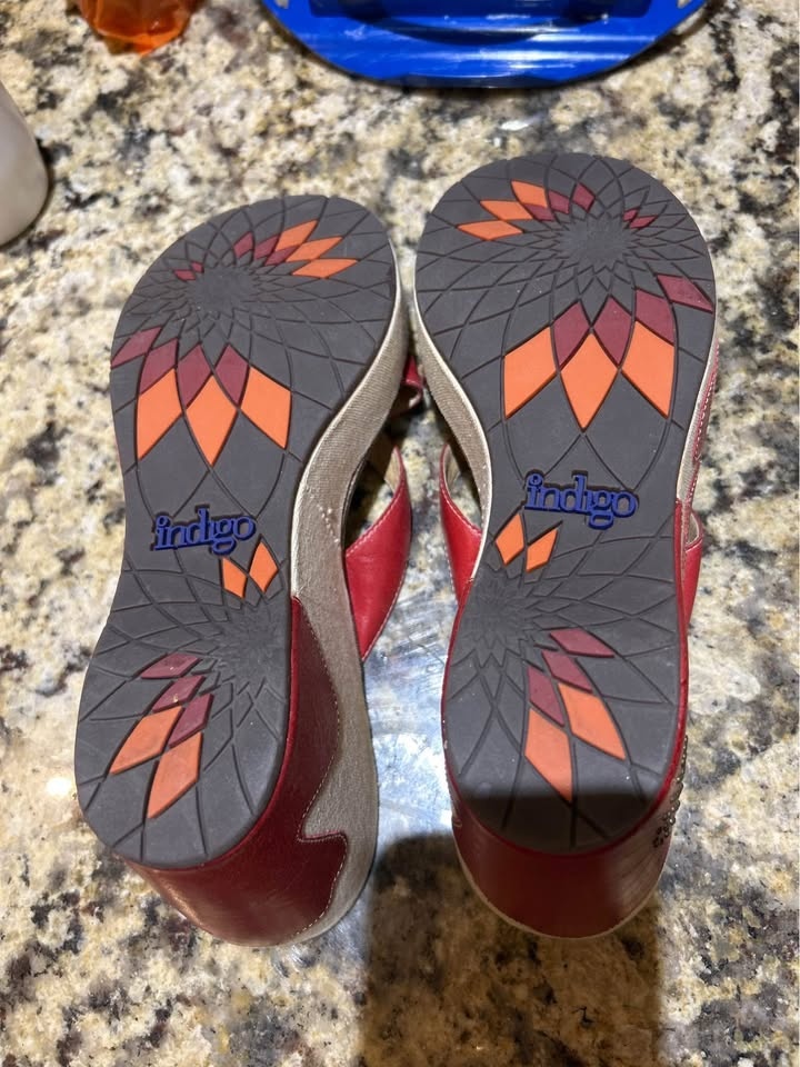 Indigo by Clarks Red Wedge Sandals - Size 9.5 - photo 5