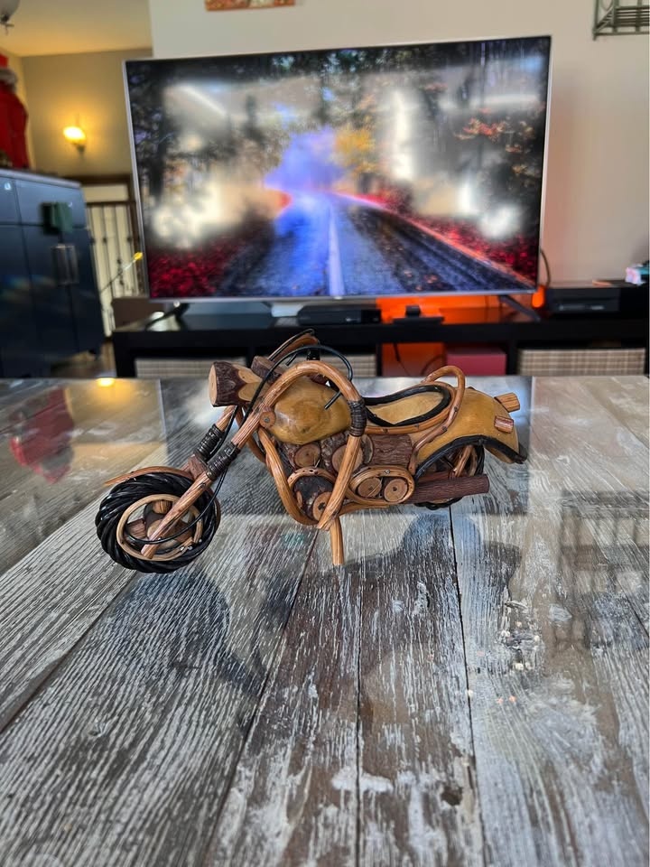 Vintage Folk Art Wooden Motorcycle 12" Cruiser - photo 2