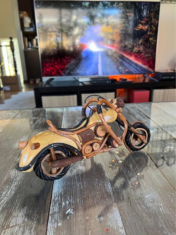 Vintage Folk Art Wooden Motorcycle 12" Cruiser - photo 5