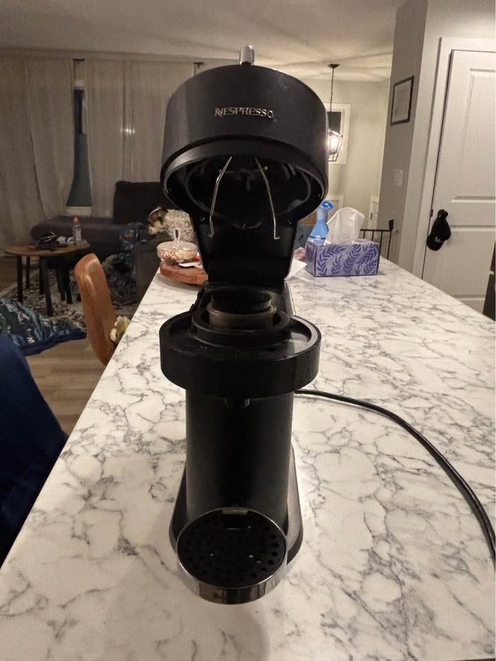 Nespresso Vertuo Coffee Machine - photo 2