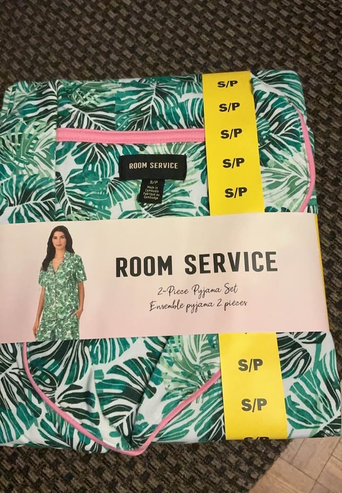 Women's Small Pyjama Set - photo 2