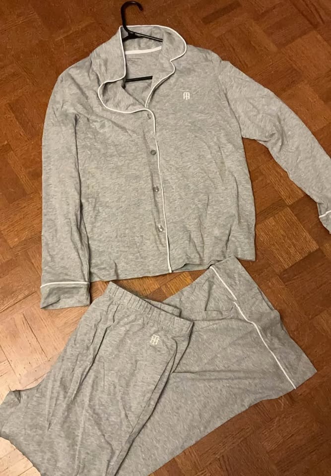 Woman’s large Lounge set - photo 2
