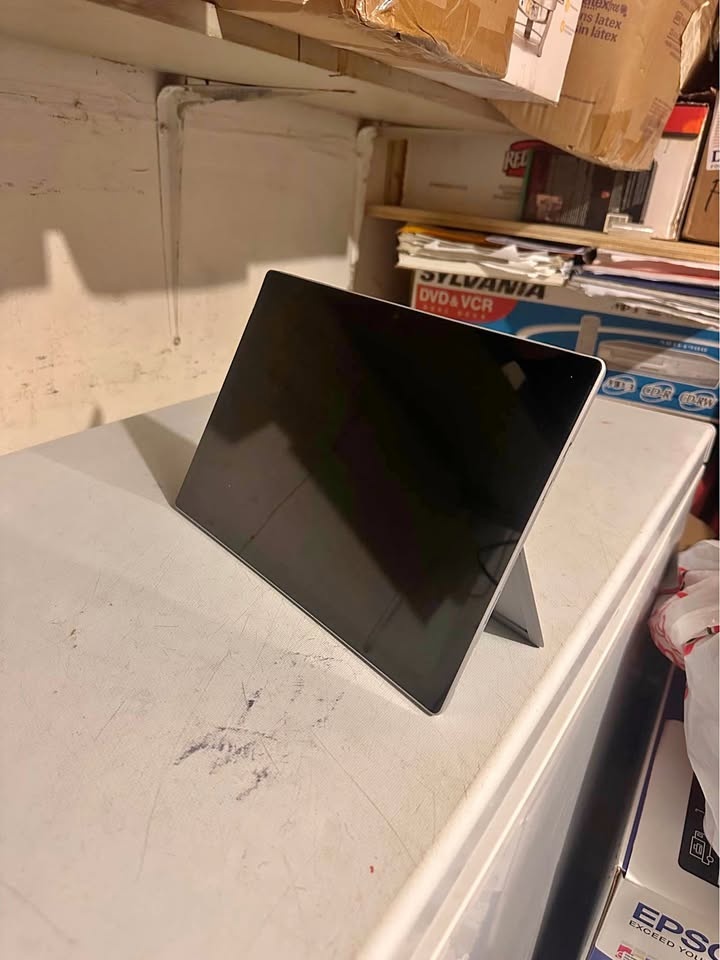 Microsoft Surface Pro 7 8GB RAM 256GB SSD
