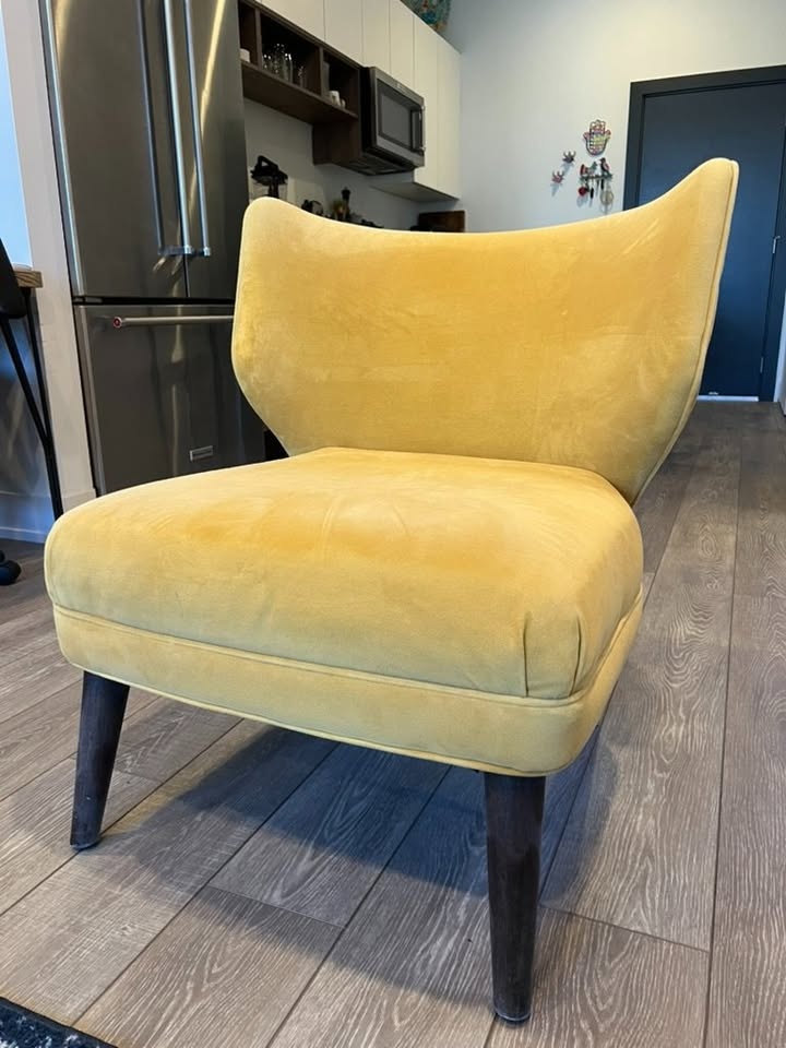West Elm Retro Wing Chair - Set of 2 - Mustard - photo 2