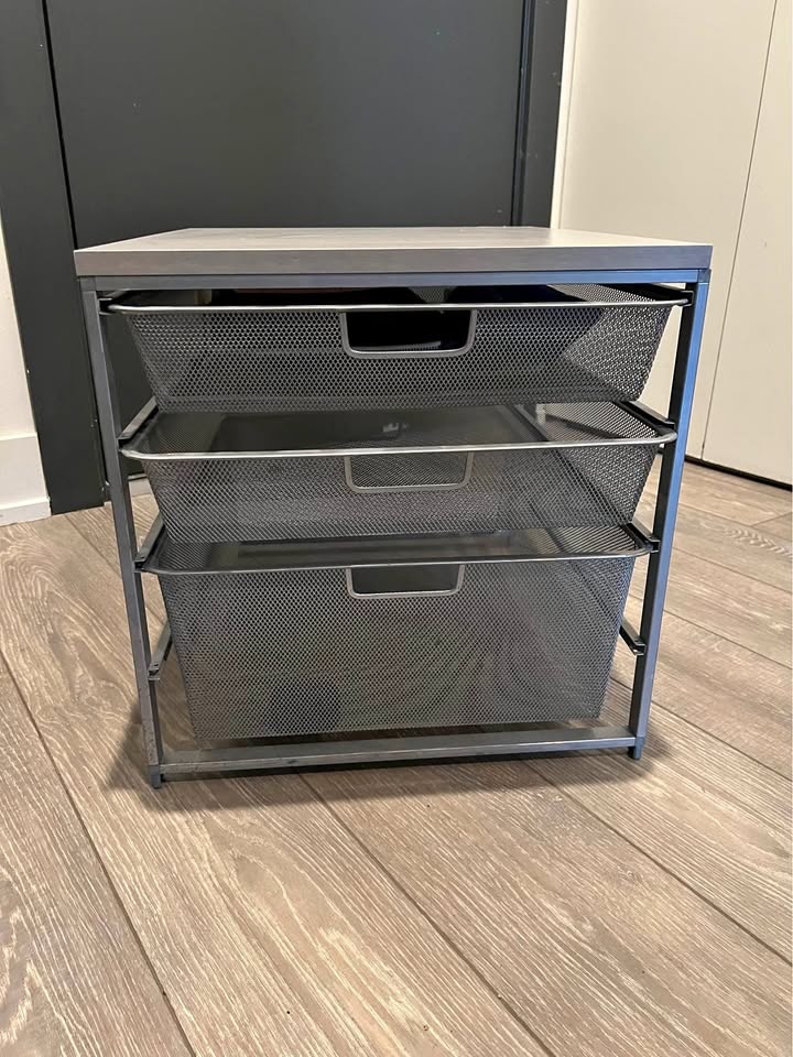 Elfa Medium Mesh 3-Drawer Unit - Platinum