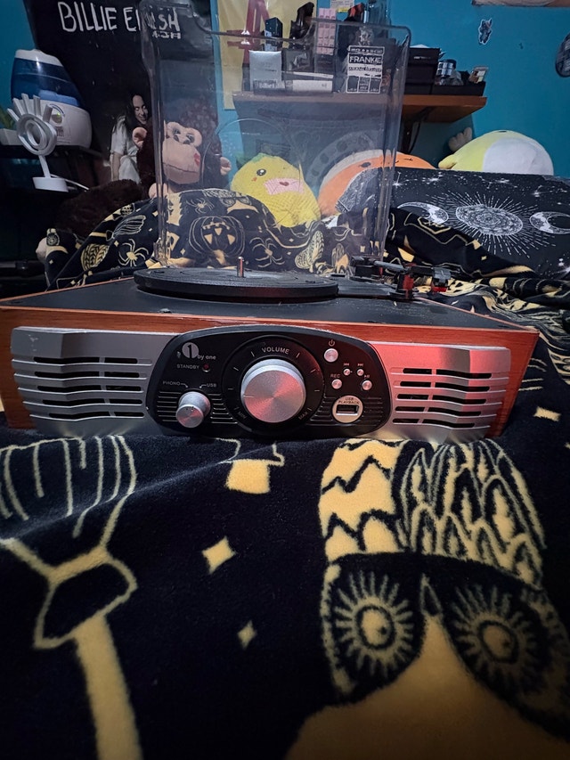 1 BY ONE Belt-Drive 3-Speed Record Player (Natural Wood)