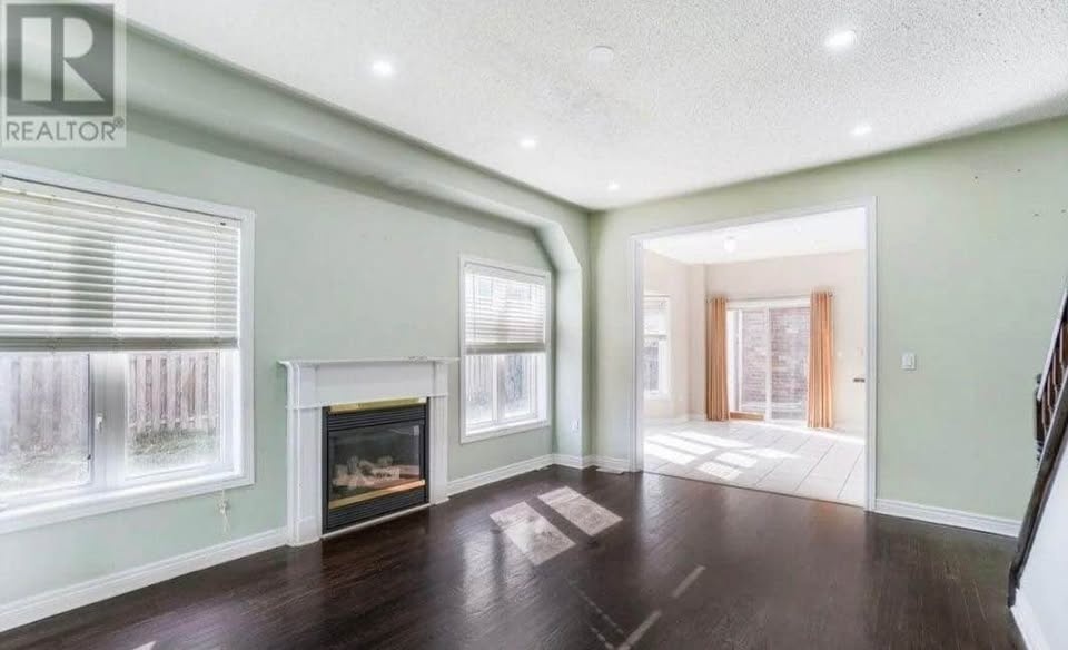 4 Beds 4 Baths - House - photo 5