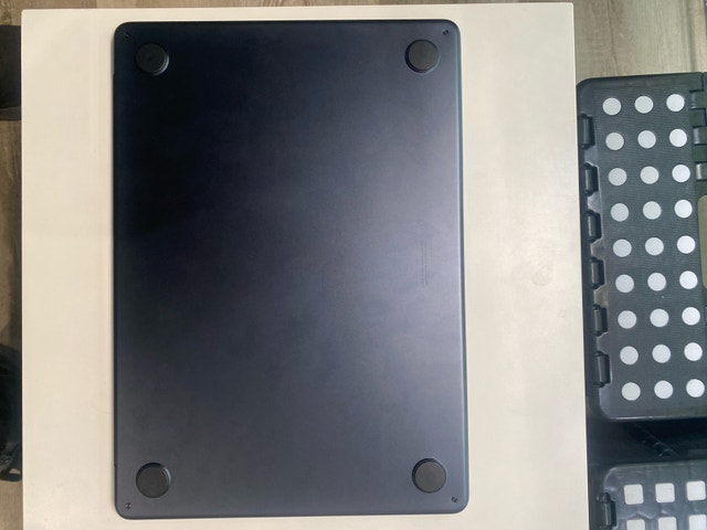 Apple Macbook Air M2 13.6” (2022) 256GB 8GB RAM - photo 3