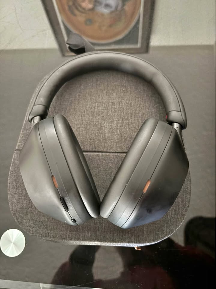 Sony XM5 Headphones