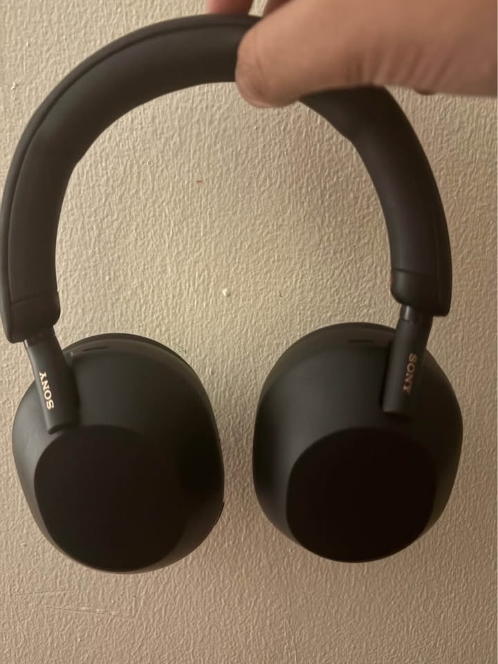 Sony XM5 Headphones - photo 3