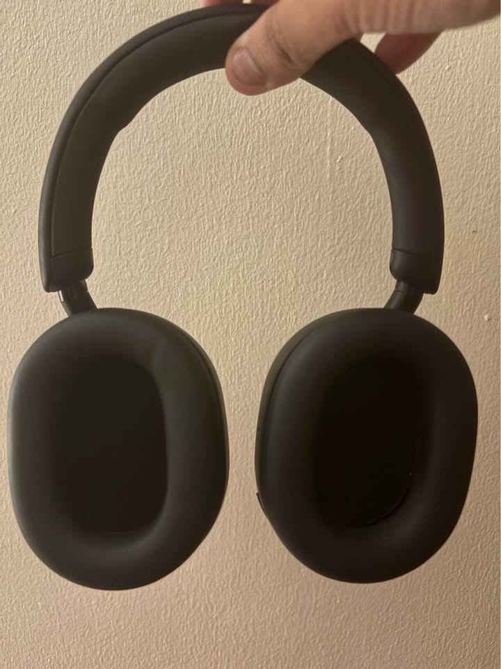 Sony XM5 Headphones - photo 4