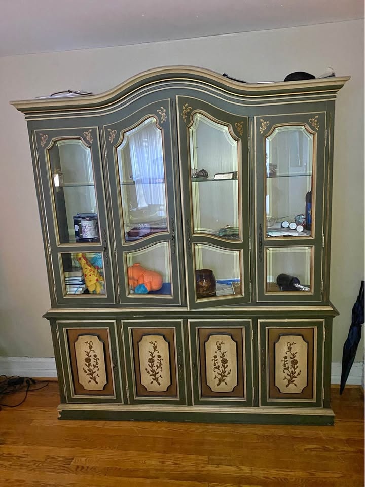 Vintage Drexel Heritage Accodale China Cabinet