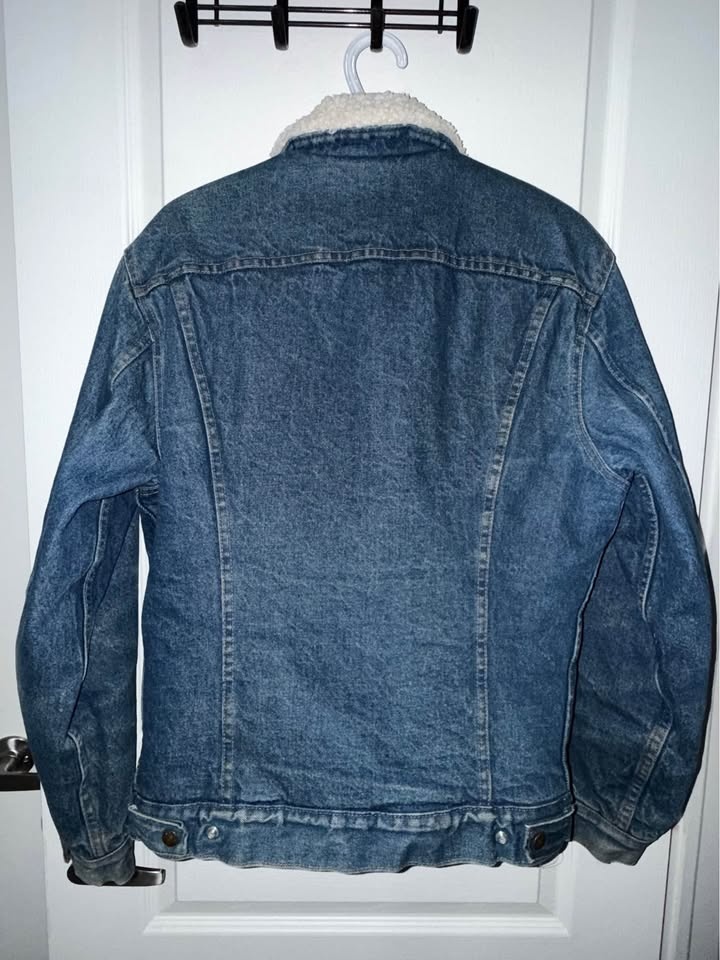 Vintage Levi’s Sherpa-Lined Denim Trucker Jacket - photo 3