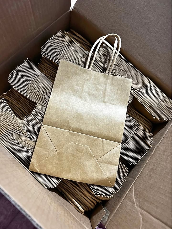 MIEVU 150 Pcs Kraft Paper Gift Bags with Handles